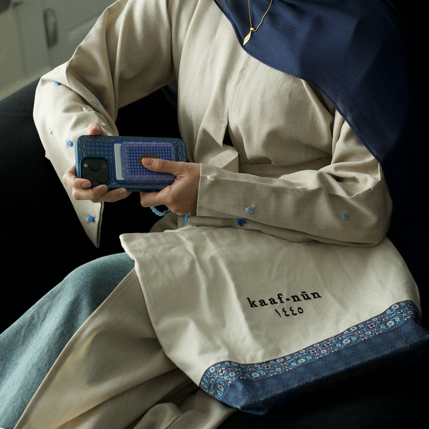Aqsa MagSafe Card Holder