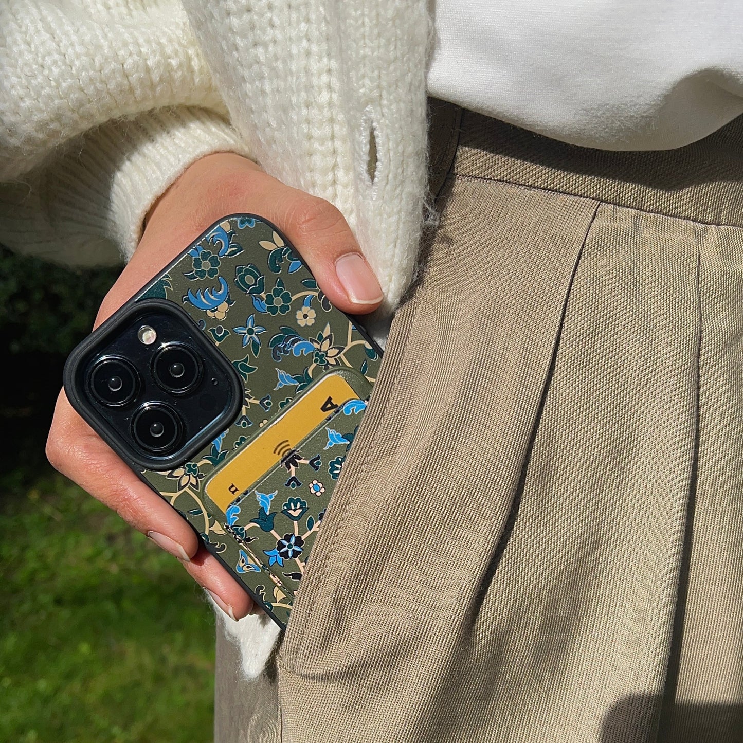 Rawdah MagSafe Card Holder