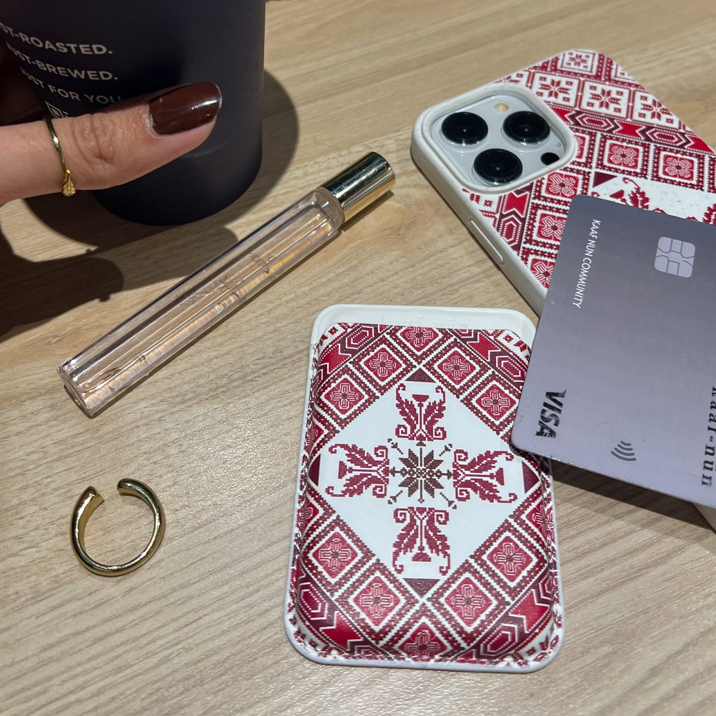 Tatreez MagSafe Card Holder
