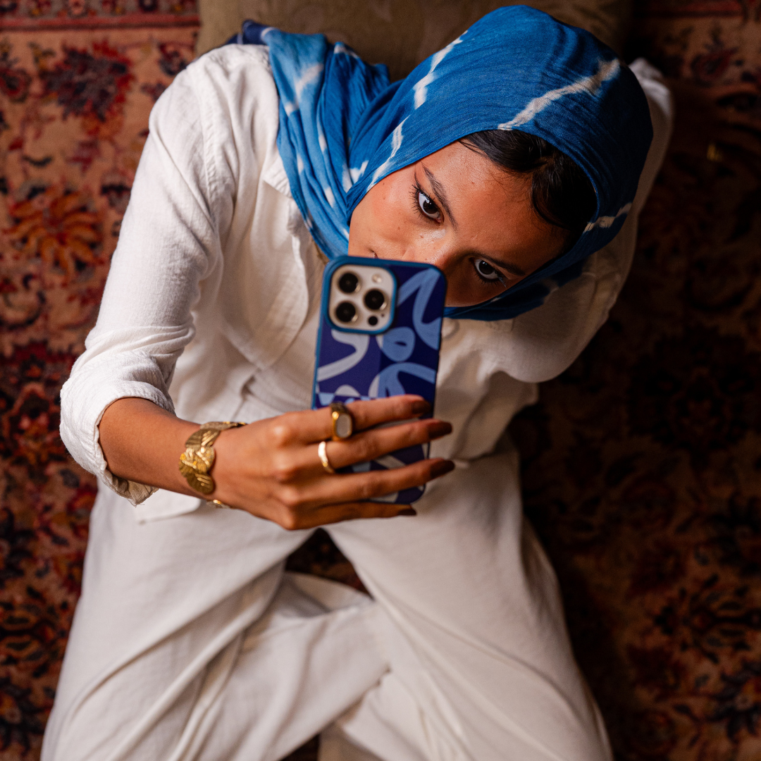 Wāw و Arabic Calligraphy iPhone Case