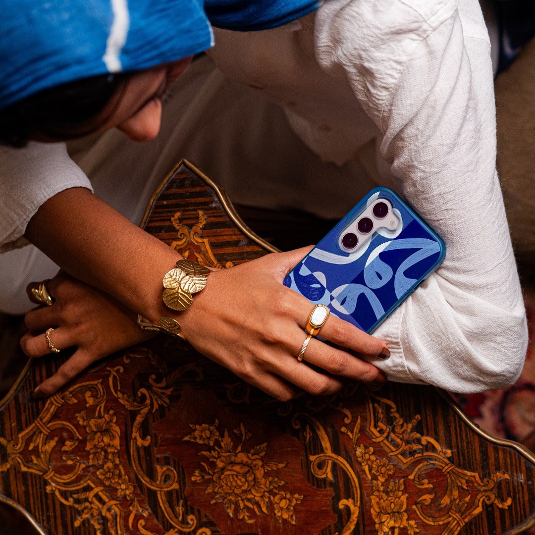 Wāw و Arabic Calligraphy MagSafe Samsung Phone Case